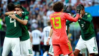 Guillermos Ochoa fue una de las figuras del partido.