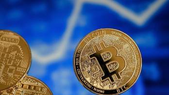 Bitcóin como moneda legal: riesgos vs. oportunidades