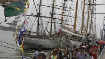 Panameños visitan buques escuela de las armadas latinoamericanas