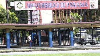 Los inspectores de Antai visitaron la Rectoría de la casa de estudios superiores, el Departamento de Recursos Humanos y la Facultad de Arquitectura.