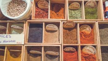 Grupo de reos se fugan de una prisión en India tras lanzar especias a los guardias