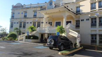 El menor intentó agredir a sus padres con un machete tras perder acceso al dispositivo.