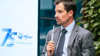 Director general de Pfizer México, Juan Luis Morell, hablando en Ciudad de México (México).