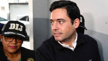 Carrizo permanece bajo arresto domiciliario desde el 28 de enero de 2026.