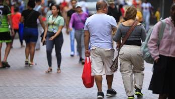 Expertos y gremios empresariales han advertido que el empleo sigue siendo uno de los temas más urgentes del país.