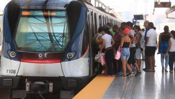 Las líneas fueron suspendidas por medidas de seguridad.