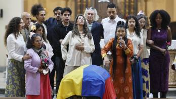 Despiden con honores a Totó la Momposina