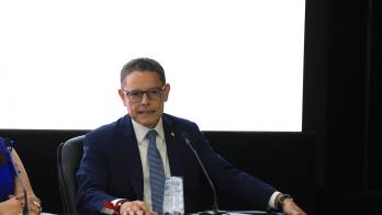 El ministro Frank Ábrego