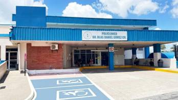 La Policlínica Blas Gómez Chetro recibió a la menor luego de su traslado de emergencia. El caso fue remitido a las autoridades competentes para las investigaciones correspondientes.