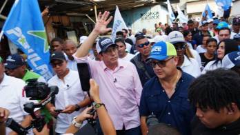 Torrijos promete más empleos para los curundeños&nbsp;