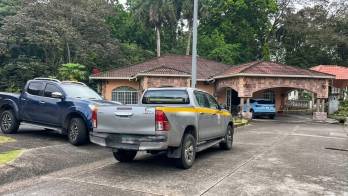 Delincuentes armados ingresaron a una vivienda en Margarita, Colón, donde sometieron a una familia durante un robo violento.