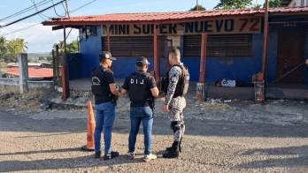 Autoridades desplegaron operativos en Puerto Pilón tras el ataque armado que dejó dos muertos y tres detenidos, en medio de investigaciones por presuntas disputas entre pandillas.