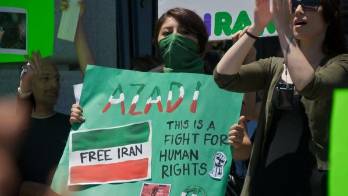 Autoridades iraníes ahorcan en público a manifestante&nbsp;