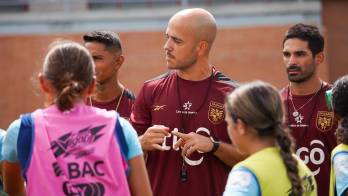 El técnico Gerard Aubí, durante los entrenamientos.