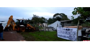 Miviot desmantela viviendas en asentamiento informal próximo al hospital Solano