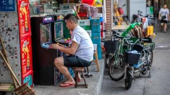 China limita a tres horas semanales el acceso de menores a videojuegos en línea