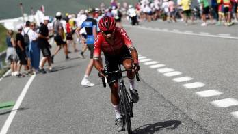 Nairo Quintana enfrenta una dura pelea con otros tres contrincantes.