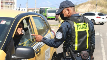 Conductores insisten en exceder los límites de velocidad