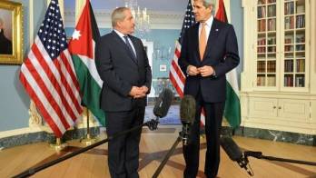 John Kerry en conferencia de prensa .