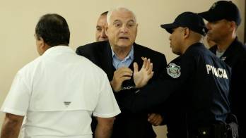 Magistrado Díaz se presenta con un ojo vendado en la audiencia contra Martinelli