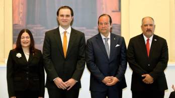Autoridades panameñas y magistrados de la Corte IDH durante la inauguración del período de sesiones en Ciudad de Panamá.