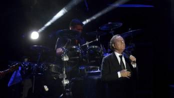 Julio Iglesias rompe su silencio en las redes por la muerte de su suegra