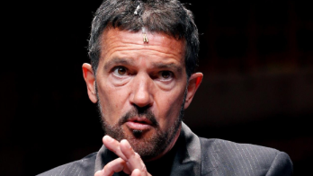 Banderas: Siempre he cantado, pero no he querido una carrera como cantante