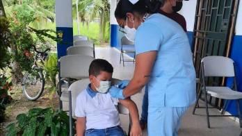 Al menos 300 mil niños han sido vacunados contra la covid-19