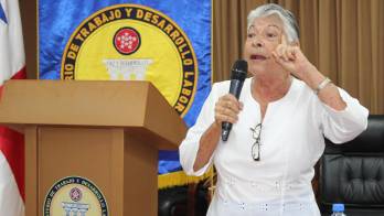 Julia Suira , de Casa Sindical.