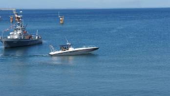 Un menor de 14 años de edad se encuentra desparecido desde el medio día de hoy cuando fue sorprendido por una fuerte ola en Playa Las Lajas.
