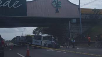 Una persona pierde la vida y varias resultan heridas tras un accidente de tránsito registrado la mañana de este miércoles en la Autopista Arraiján - La Chorrera.
