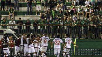 Chapecoense mantiene la ventaja ante el Nacional, luego del partido de ida en Brasil.