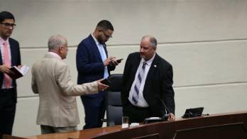 Asamblea: Pleque pleque y llamado de atención a Camacho ¿Qué ocurrió? [VIDEO]