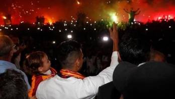 La afición turca celebra el fichaje de Falcao por el Galatasaray