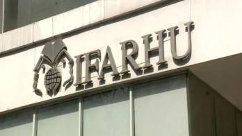 Competidores del Concurso Nacional de Oratoria exigen respuestas a las autoridades del IFARHU.