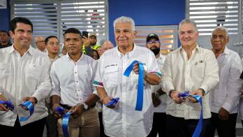 La entrega del renovado Estadio Armando Dely Valdés, en Colón.