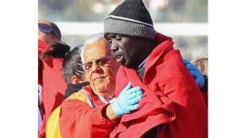 Salvamento rescata a 37 inmigrantes de una patera al sur de Fuerteventura