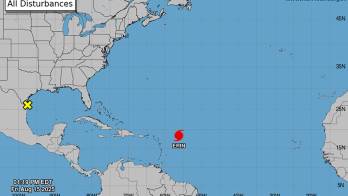 Imagen tomada de la página oficial del Centro Nacional de Huracanes que muestra el mapa de la tormenta tropical Erin en el Atlántico. EFE/ Centro Nacional de Huracanes