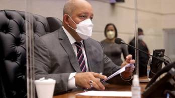 En el circuito 8-7, el diputado Crispiano Adames logró la reelección a última hora por residuo.