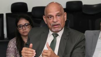 El diputado Ernesto Cedeño, de la bancada Seguimos.