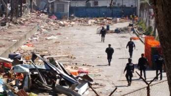 Demuelen lo que quedaba del Mercado de Abastos, tras su cierre