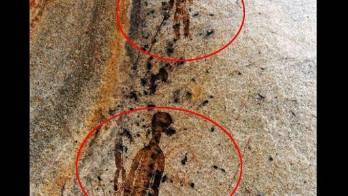 Las figuras no tienen rostros detallados.