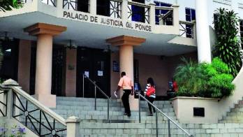 Tovar y Moore, quienes habían sido designadas para la Sala Primera Civil y la Sala Segunda Penal del máximo tribunal, respectivamente, recibieron 52 votos en contra y solo 18 a favor.