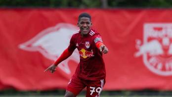 Rafael Mosquera, extremo panameño, celebra uno de sus goles con New York Red Bulls II esta temporada antes de su ascenso al primer equipo.