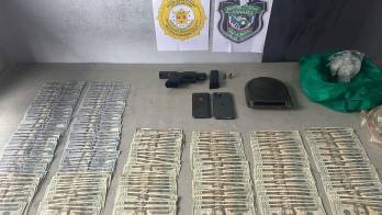 Dinero presuntamente de actividad ilegal.