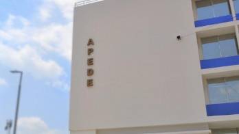 Instamos al Gobierno de Panamá a utilizar todas las vías diplomáticas que existan para divulgar todos nuestros avances en materia fiscal.