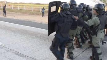 Más de cien antimotines llegan a Toro, de Arraiján, para desalojar a invasores