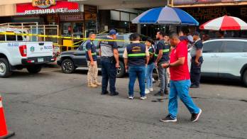 Los investigadores continúan recabando evidencias para esclarecer este caso en un hotel.