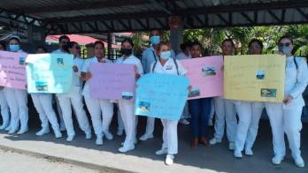 Enfermeras y técnicos del hospital Cecilio A. Castillero exigen permanencia