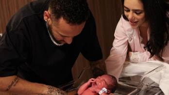 Asaltan casa de la novia de Neymar. Iban por su recién nacida&nbsp;&nbsp;